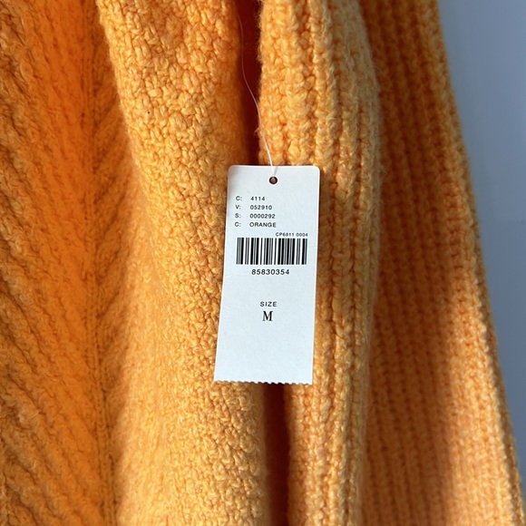 The Tillie V-neck Sweater - Picture 2 of 5